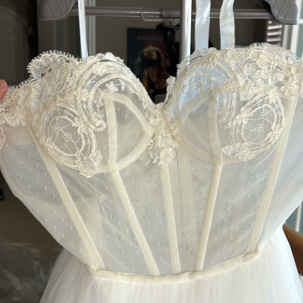 Designer Wedding Dress
Katarina by La Premiere x Inbal Dror